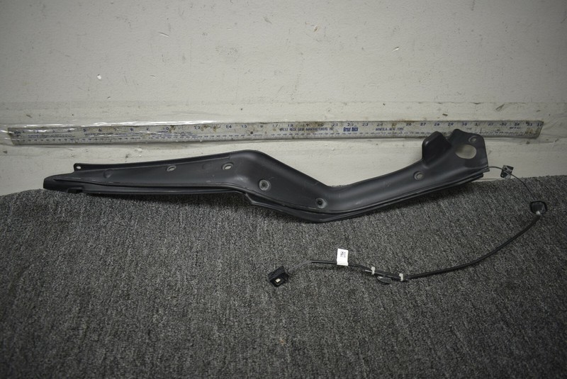 2016-2018 TESLA MODEL X REAR LOWER PINCH SENSOR FACTORY OEM