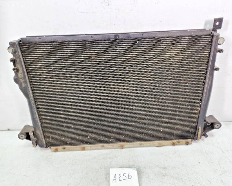 ✅ 04-10 OEM Maserati Quattroporte M139 Engine Motor Cooling Coolant Radiator 71k