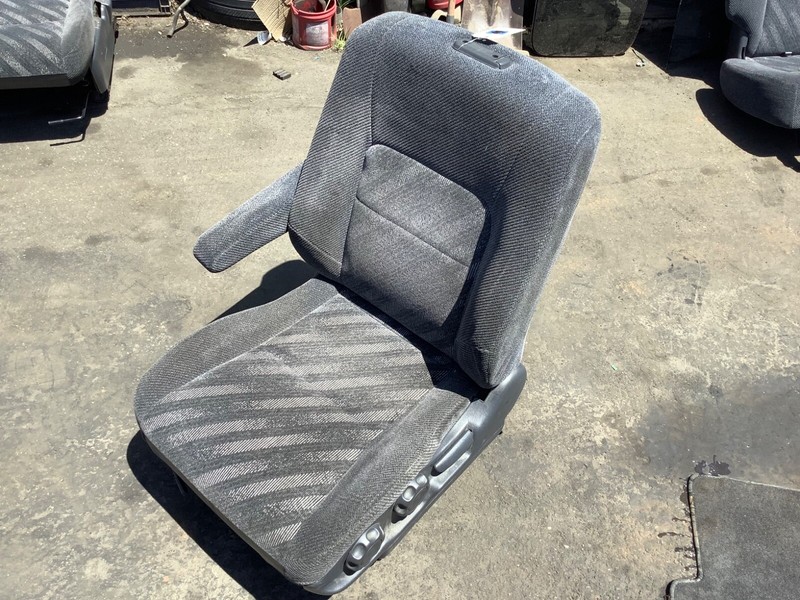 99-01 Honda CR-V Left Front Driver Seat Assembly OEM