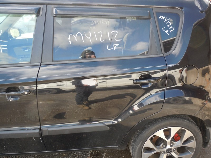 2010-2013 Kia Soul Rear Door Assembly Driver Left Electric OEM 9H