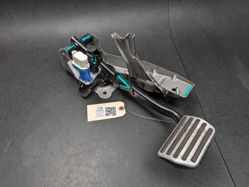 Brake Pedal 2017 Volvo S60 31341100 2014 2015 2016 2018