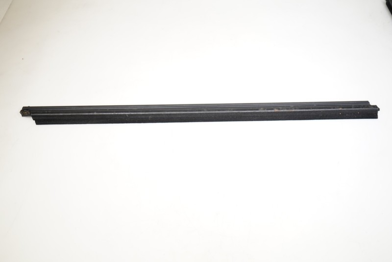 2020-2021Subaru Legacy Door Glass Window Weather Strip Trim Front Right Driver