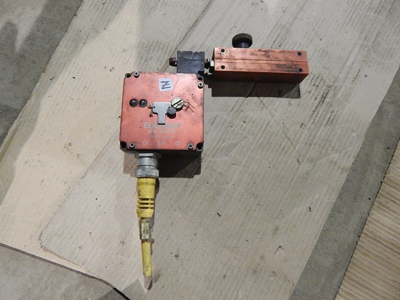 Euchner TZ1LE024BHA C1808 Safety Switch "Z" w/ Tool Holder 057-0770