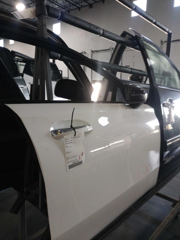 Mercedes-Benz A CLASS 2020 Right Front Door 690546 3259