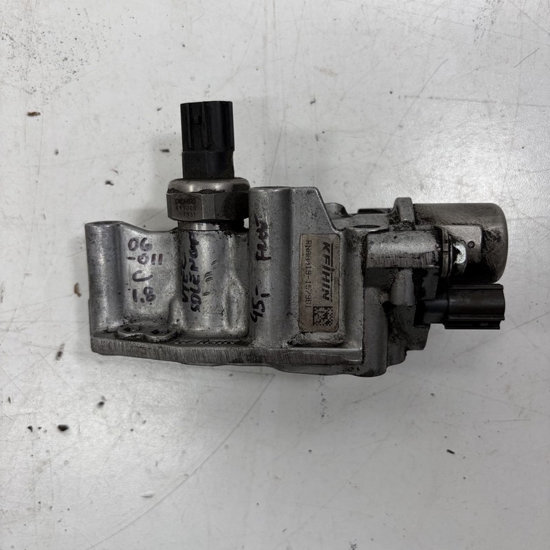 06-011 Honda Civic 1.8L VTEC Solenoid OEM