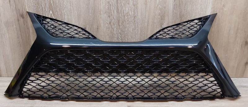 2018-2020 TOYOTA CAMRY FRONT GRILLE OEM 53113-06130