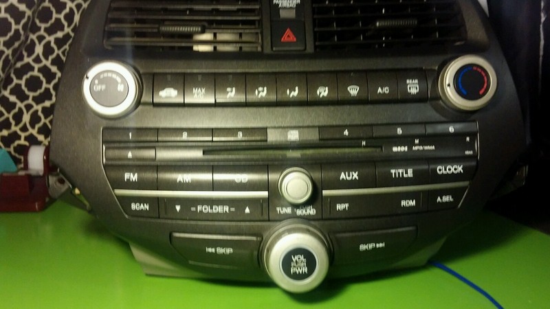 2003 - 2007 6 CD radio heat AC control unit