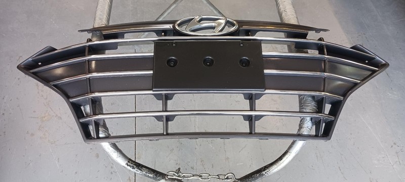 19-'20 HYUNDAI ELANTRA Grille US built w/o adaptive cruise OEM Grade A!