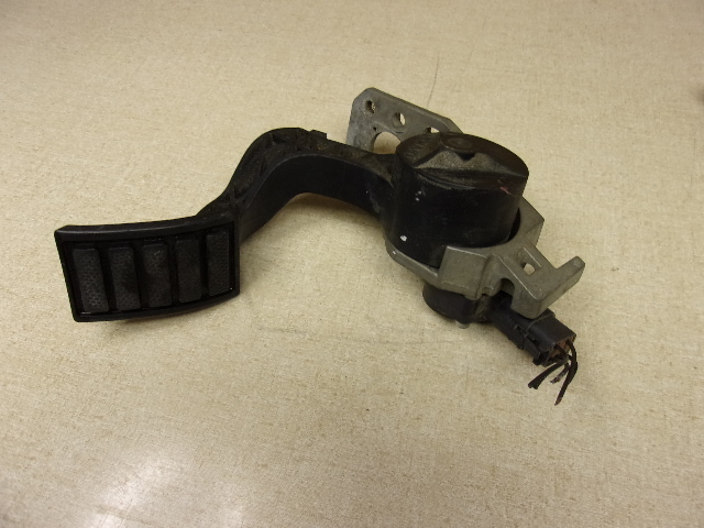 Volvo 20574535 Pedal Assembly 0524 133067*FREE SHIPPING* L50615