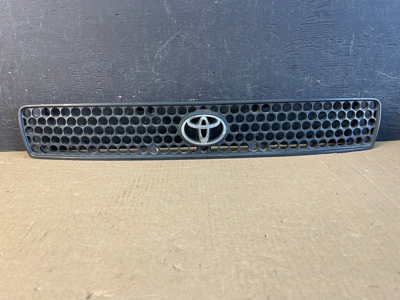 1996 1997 Toyota RAV4 Front Upper Grill Grille OEM ad0268 DG