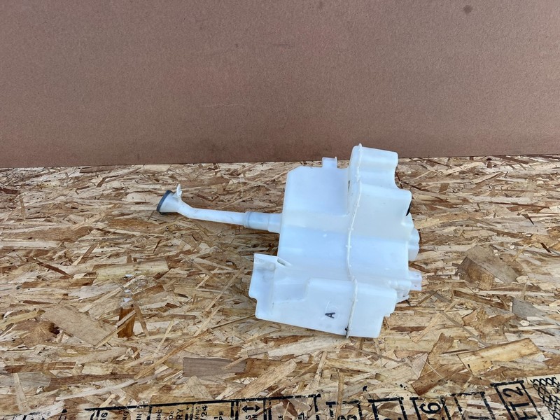INFINITI M35H M37 M56 Q70 2011-2019 OEM WINDSHIELD WASHER RESERVOIR WATER TANK
