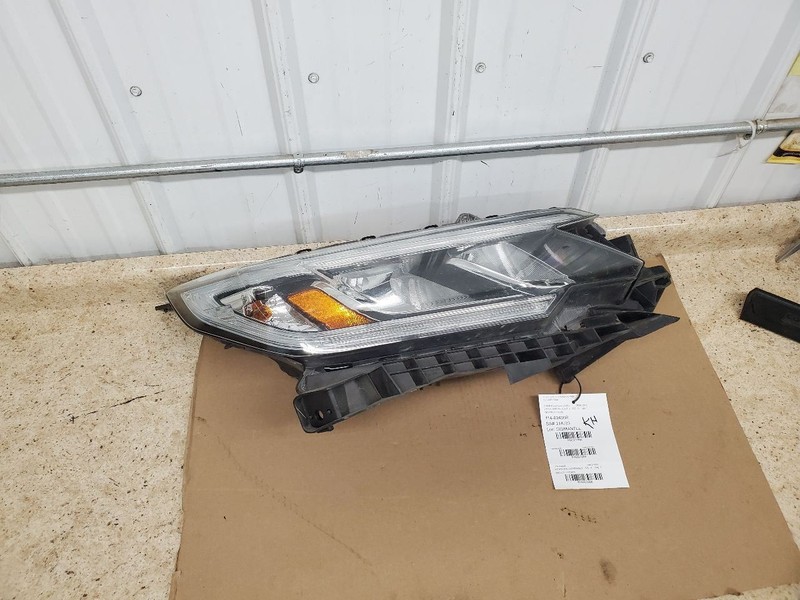 Passenger Headlight US Market Without Projector Beam Fits 15-16 CR-V 307906