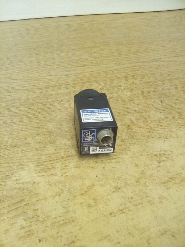 Keyence CV-200M CCD Mega Digital Industrial Camera