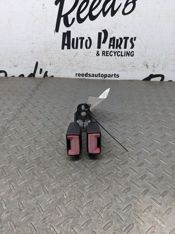 2008-2009 PONTIAC G8 REAR SEAT BELT BUCKLE OEM1185718