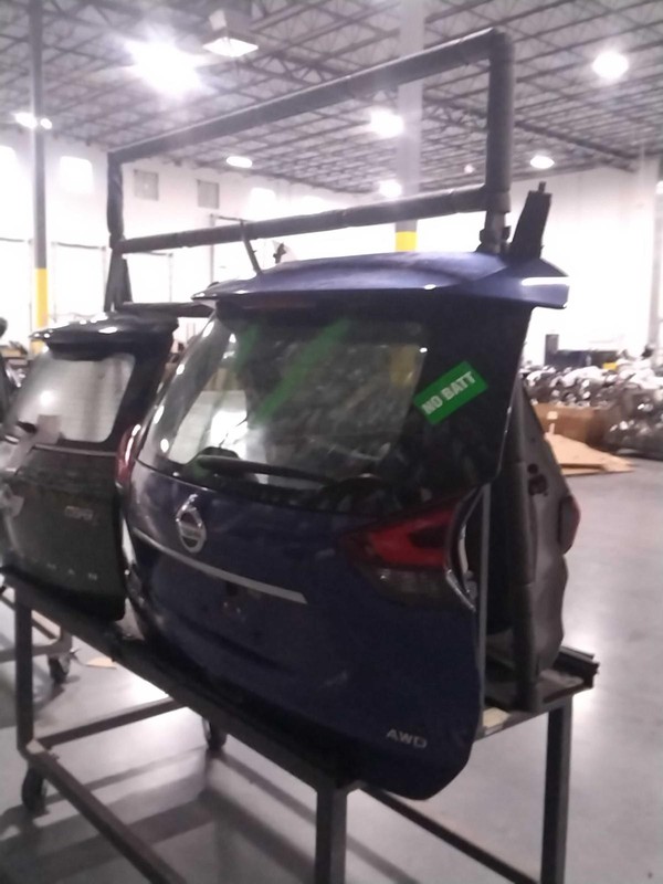 Used Deck Lid fits: 2018 Nissan Rogue VIN J 1st digit Japan built power liftgate
