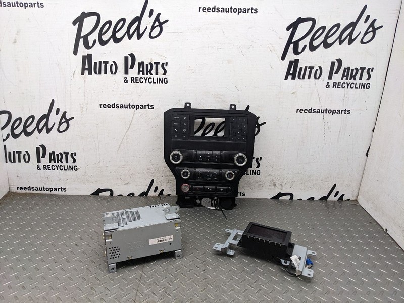 18-23 Mustang Audio Radio Stereo Small Display Control Panel Receiver Un 1193677