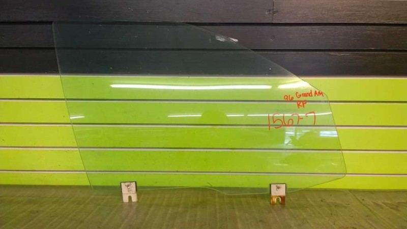 96 PONTIAC GRAND AM 3.1L AT SEDAN PASSENGER RIGHT FRONT DOOR GLASS 1567-7