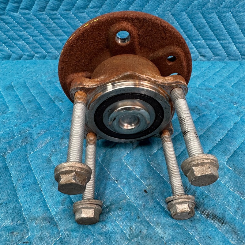 11-13 Mini Cooper R56 Rear Wheel Bearing & Hub Assembly Right Passenger Side OEM