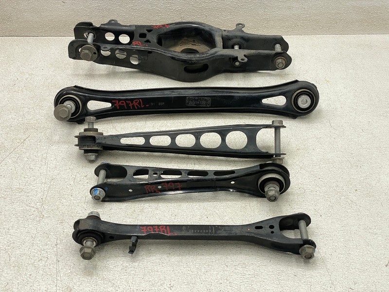 2020-2024 CADILLAC CT5 REAR LEFT DRIVER SIDE CONTROL ARM SET OEM LOT797