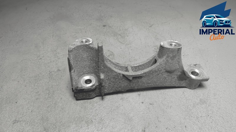 2019-2025 TOYOTA RAV4 ENGINE RIGHT PASSENGER SIDE MOUNT SPACER BRACKET OEM