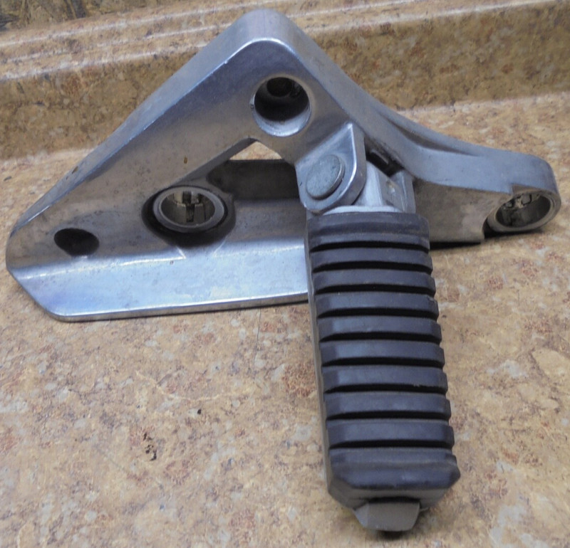 1986 Kawasaki Vulcan VN750 VN 750 Left Rear Foot Peg Pedal Mount Driver Back 86
