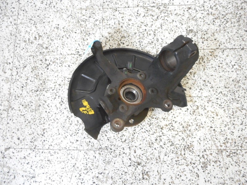 12-17 Volkswagen Beetle Front Spindle Knuckle Driver W/o Caliper Carrier OEM