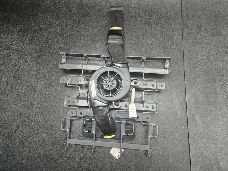 Front Right Seat Blower Motor 2021 Hyundai Sonata 881P0-L1100 2020 2022 2023