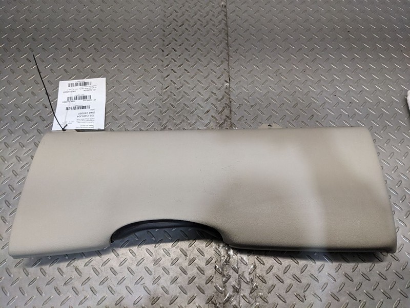 Yukon Silverado Knee Bolster Shale Drivers Side Lower Dash Trim Panel 99-06