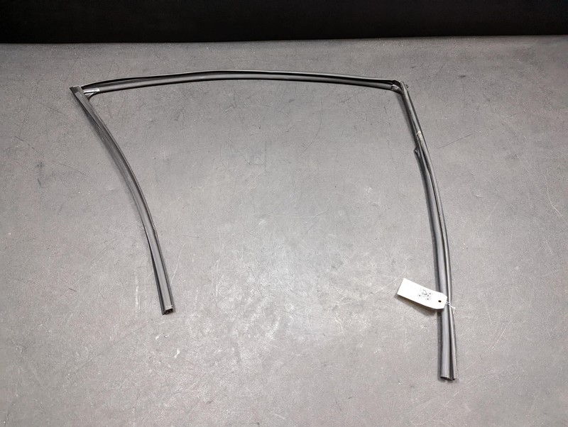 Front Right Door Window Glass Run Channel 2019 Nissan Pathfinder 2013 2014- 2020