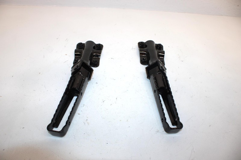 84 Honda Atc200s A Oem Footrest Set 50610-969-000 50643-958-681 AH0