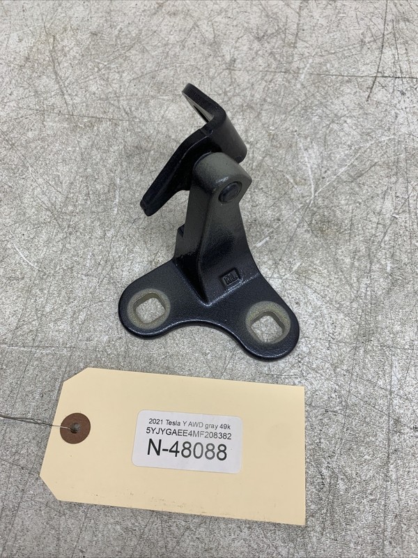 20-22 Tesla Model Y Rear Left Lower Door Hinge For 1497495-00-B 48088 B84