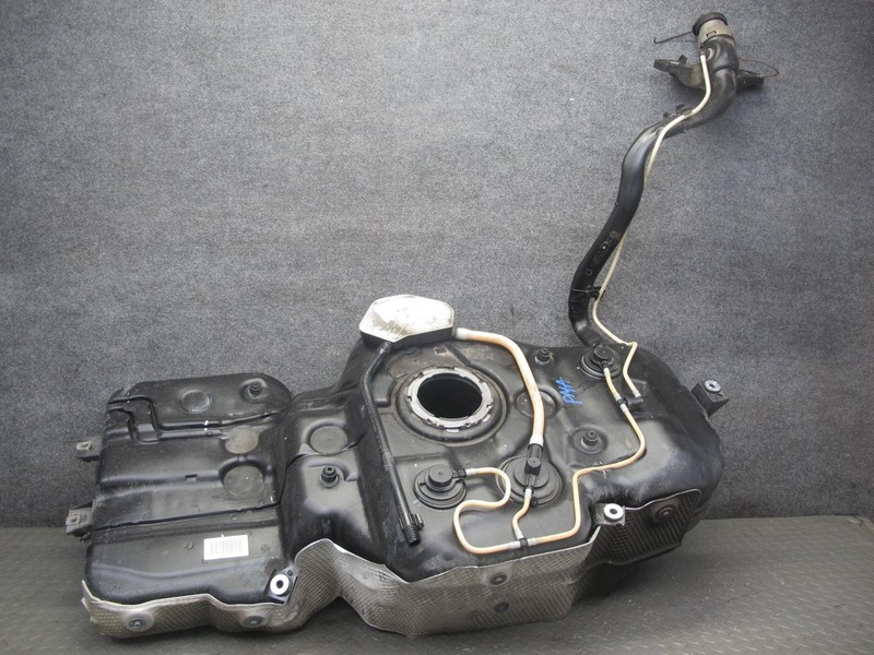 2015-2018 PORSCHE MACAN 95B FUEL TANK W FILLER NECK 95B201021E
