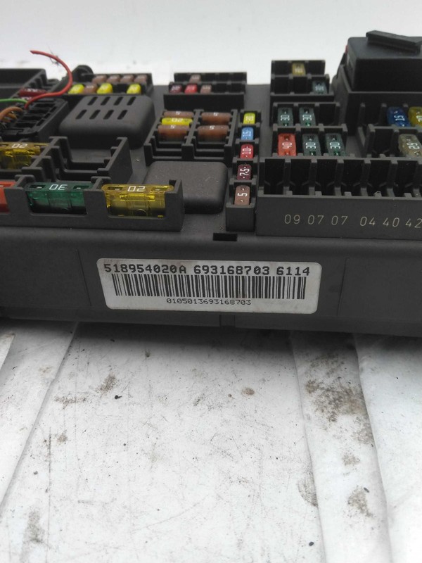 2007 BMW X5 OEM Fuse Box 61146931687 Used 173k Miles Genuine Part