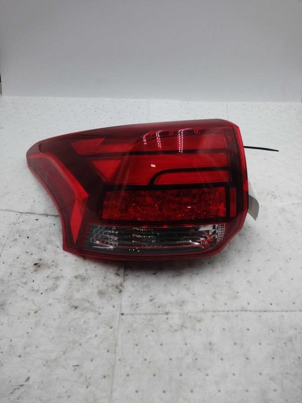 Used Left Tail Light Assembly fits: 2019 Mitsubishi Outlander quarter panel moun