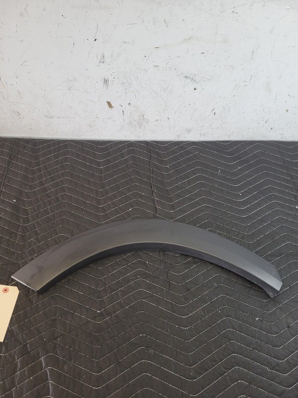 Used Oem Nissan Right Passenger Rear Quarter Arch Flare Molding 2021-2025 Rogue