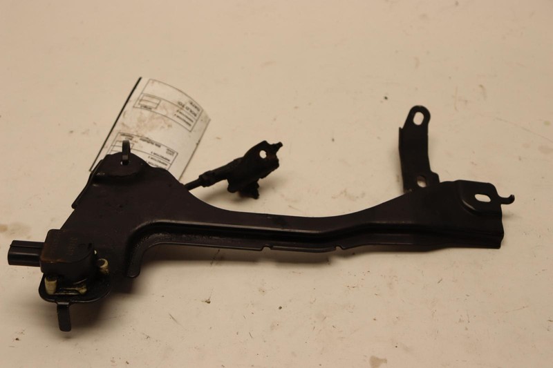 2010-2017 LEXUS LS460 LS600H FRONT LEFT SUSPENSION RIDE HEIGHT SENSOR OEM