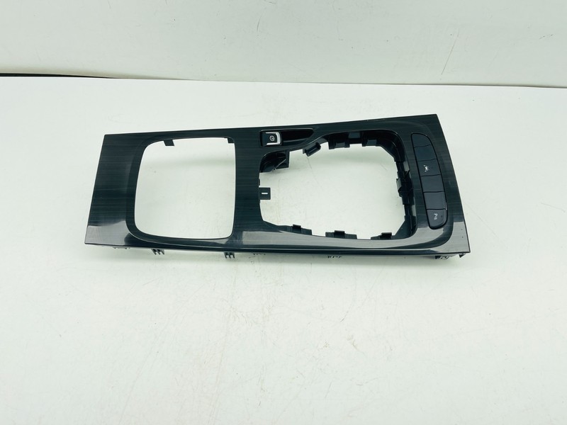 18-20 BUICK REGAL SPORTBACK CONSOLE TOP BEZEL COVER TRIM PANEL OEM