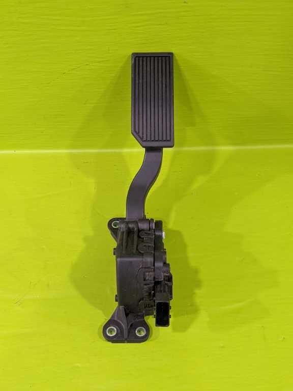 02 03 04 SENTRA GAS ACCELERATOR PEDAL OEM 3794-5