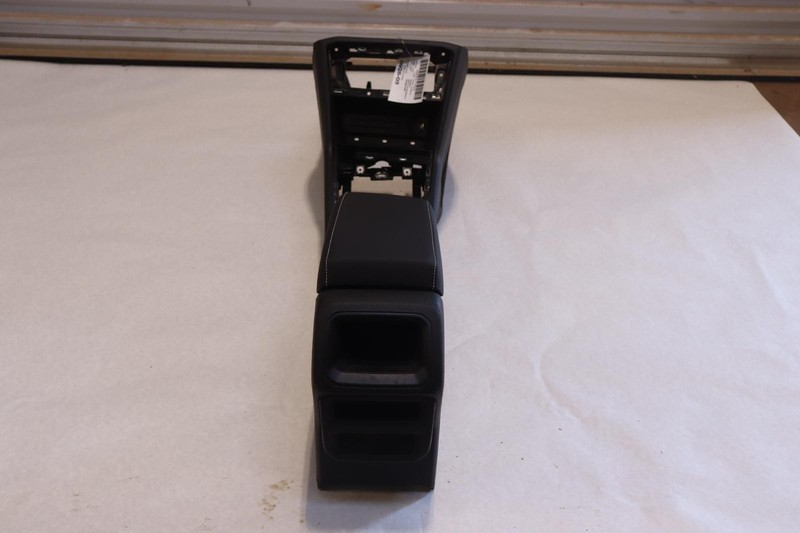 2022-2024 VOLKSWAGEN TAOS FRONT CENTER CONSOLE ARMREST COMPARTMENT OEM