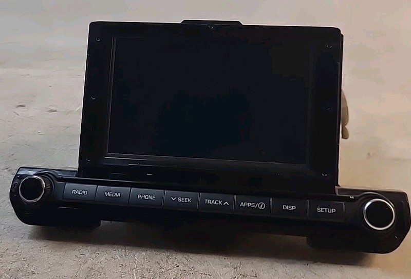 2017-2018 Hyundai Elantra AM/FM CD Player Radio Receiver ZS1 OEM