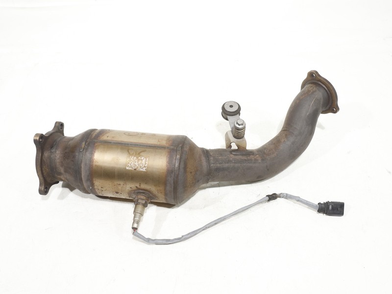 2017-2021 Porsche Macan 2.0L TFSI EXHAUST DOWN PIPE 4G0131701BM OEM