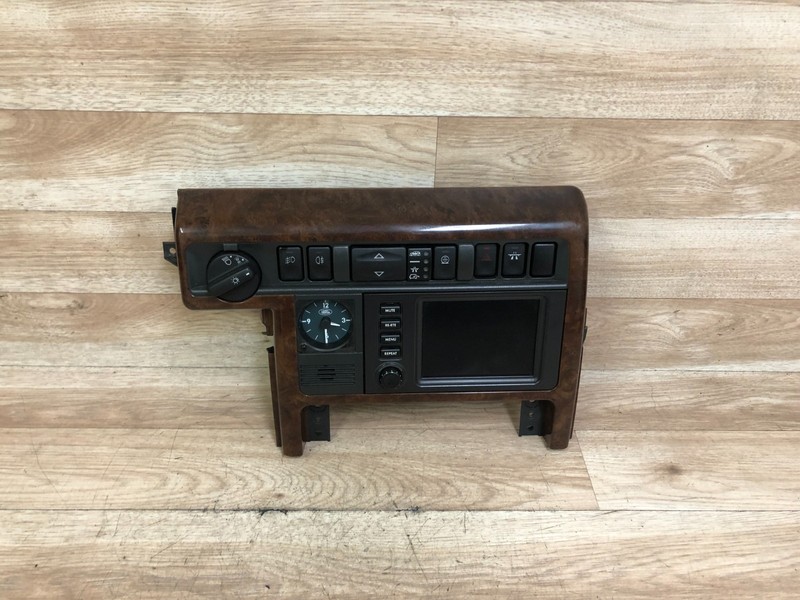 RANGE ROVER HSE P38 OEM FRONT NAVIGATION PLAYER RADIO GPS MAP STEREO SCREEN