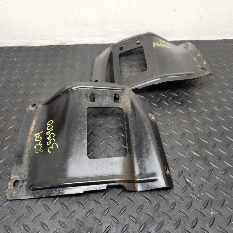 05-07 Ford F250SD F350SD Front Bumper Mounting Plates Pair OEM 5C3Z-17B985-AA