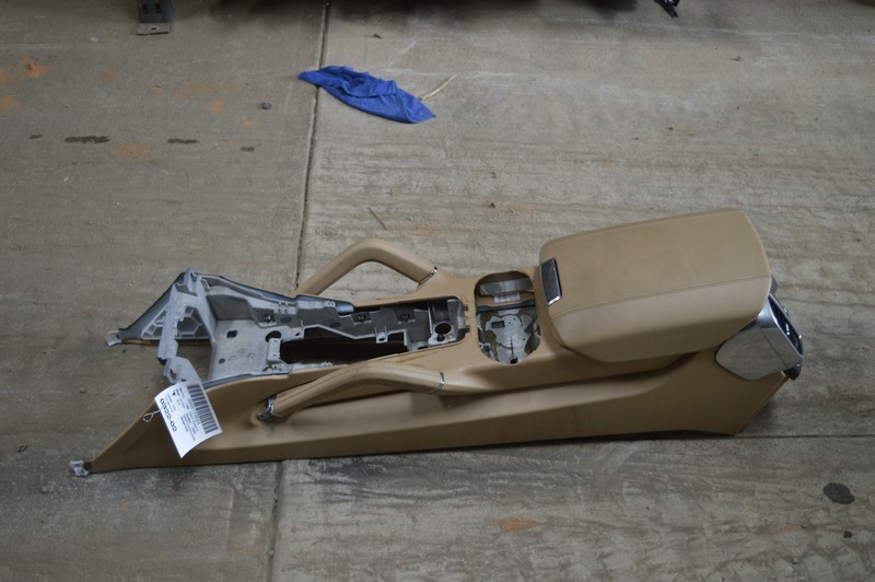 2011-2018 PORSCHE CAYENNE FRONT CENTER CONSOLE FRAME ARMREST COVER LID OEM