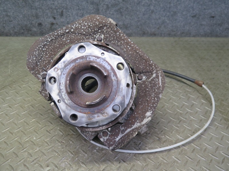2000-2005 PORSCHE CARRERA 4 911 996 AWD REAR RIGHT SPINDLE KNUCKLE WHEEL HUB
