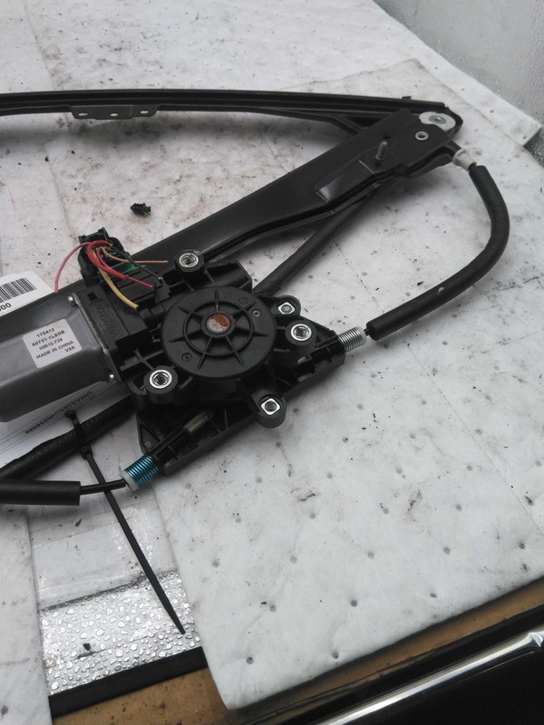 Used Front Left Door Window Regulator Front fits: 2017 Nissan Titan electric Fro