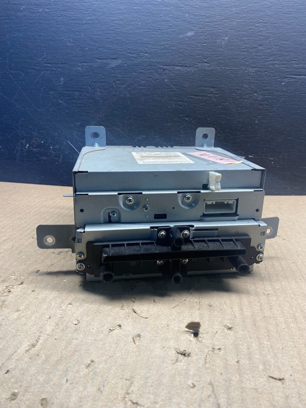 2006 Subaru Tribeca CD Player Radio Receiver Control ac8956 DG