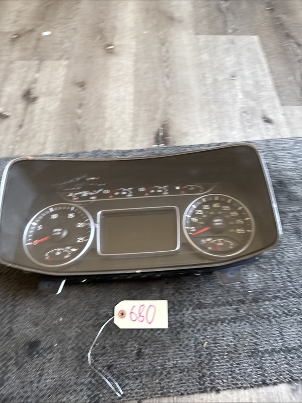 INTERNATIONAL NAVISTAR INSTRUMENT CLUSTER- P/N: 4093454C1