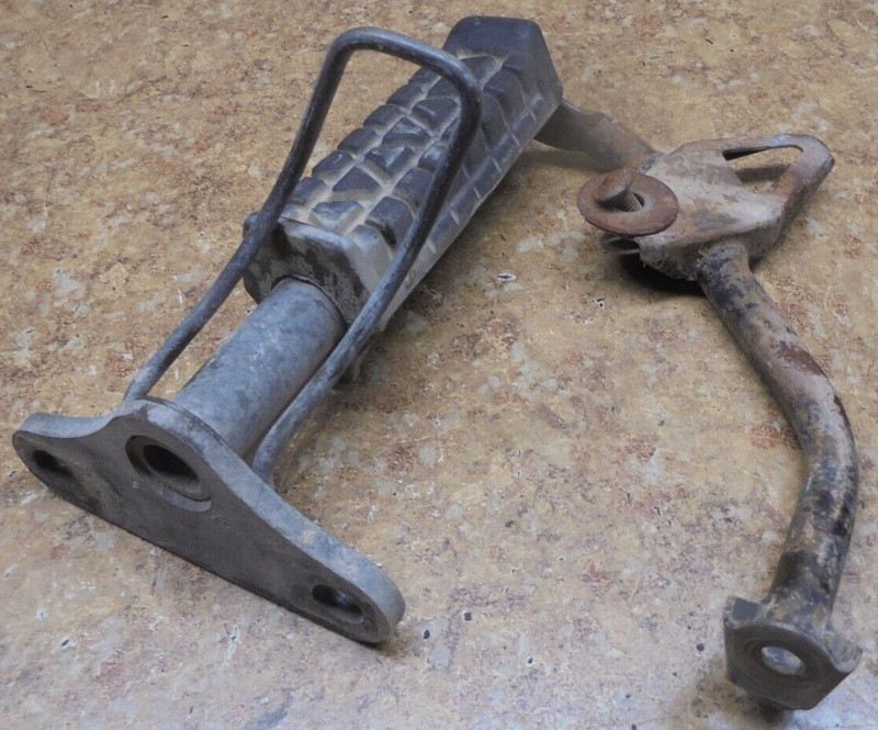 1989 YamahaATV YFM100 YFM 100 Champ Right Foot Peg Pedel Rest Footpeg RH 90
