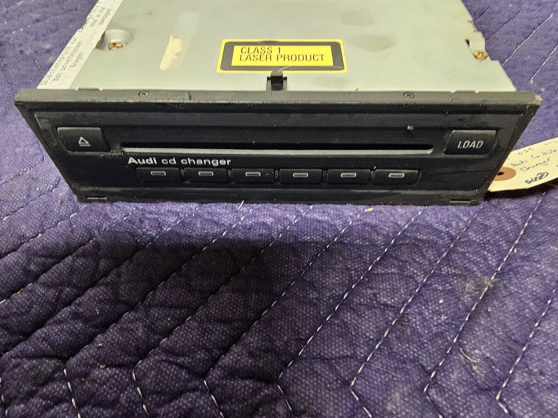 REMOTE CD CHANGER 6 DISC PLAYER OEM 4E0035111A 05 - 09 A8 AUDI S8 07 - 09